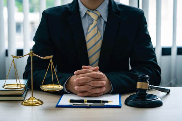 Choisissez l'expertise d'un avocat pour votre rupture à versailles